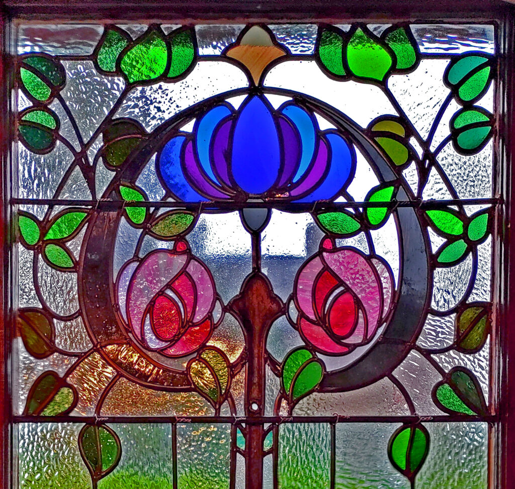 Arts and rafts window - detail
